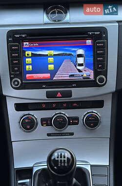 Седан Volkswagen Passat 2012 в 