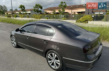 Седан Volkswagen Passat 2007 в  фото 8 Седан Volkswagen Passat 2007 в