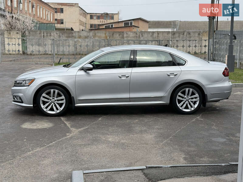 Седан Volkswagen Passat 2016 в Лубнах