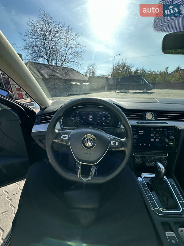Седан Volkswagen Passat 2018 в Львове фото 6 Седан Volkswagen Passat 2018 в Львове
