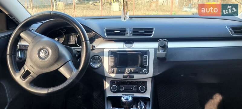 Универсал Volkswagen Passat 2011 в Полтаве фото 10 Универсал Volkswagen Passat 2011 в Полтаве