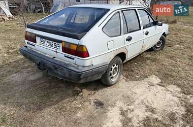 Универсал Volkswagen Passat 1985 в 