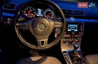 Седан Volkswagen Passat 2012 в 