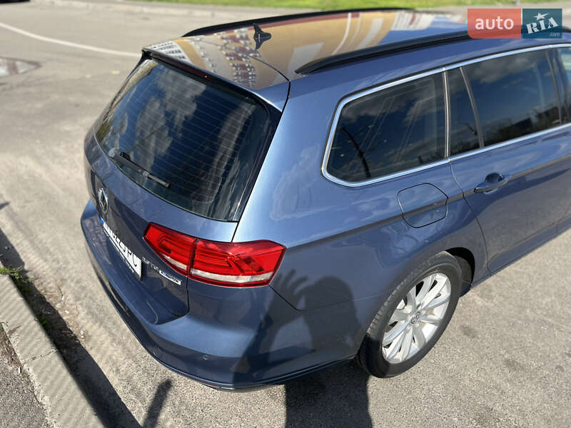 Универсал Volkswagen Passat 2014 в Киеве