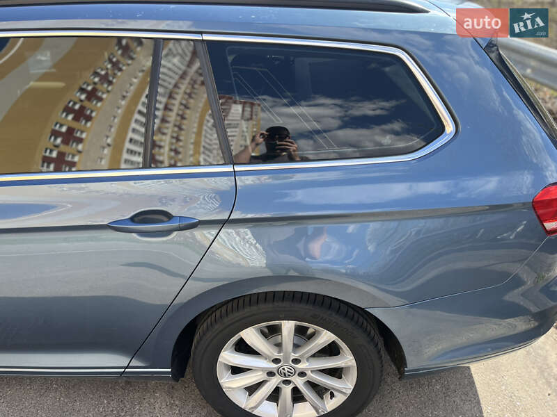 Универсал Volkswagen Passat 2014 в Киеве