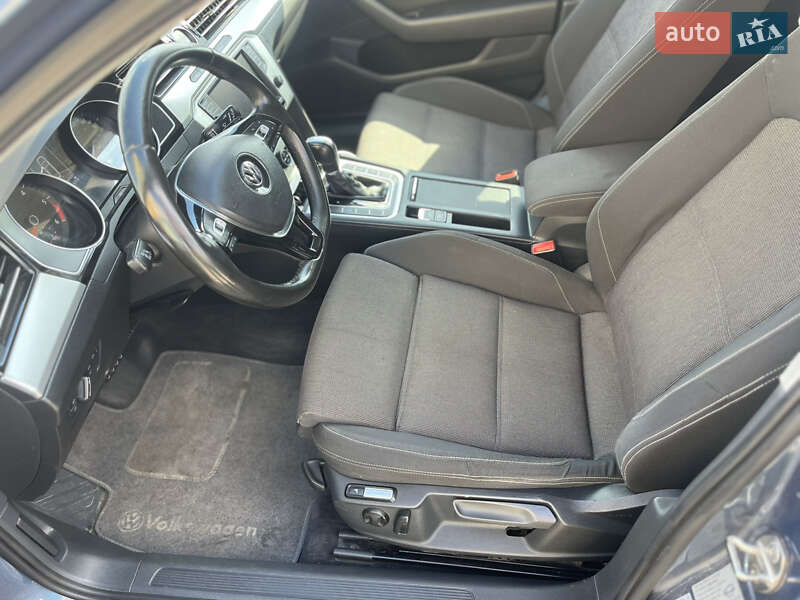 Универсал Volkswagen Passat 2014 в Киеве