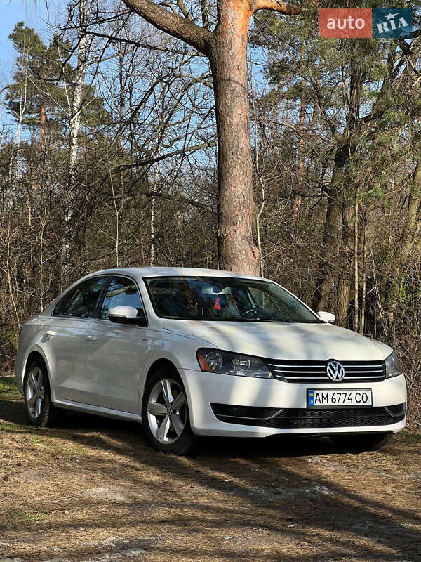 Седан Volkswagen Passat 2014 в 