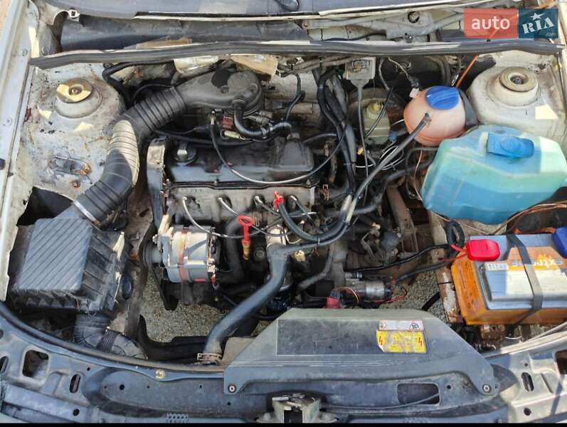 Седан Volkswagen Passat 1991 в Броварах