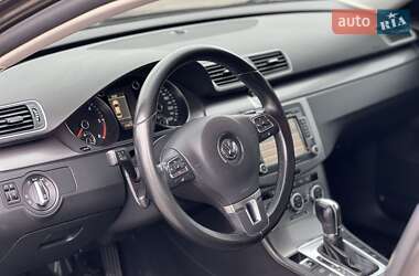 Седан Volkswagen Passat 2012 в 