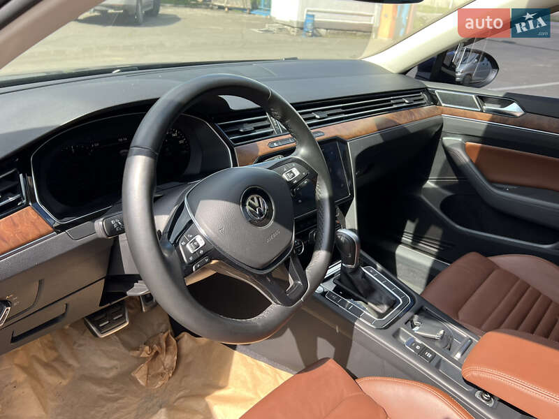 Седан Volkswagen Passat 2018 в Одессе фото 15 Седан Volkswagen Passat 2018 в Одессе