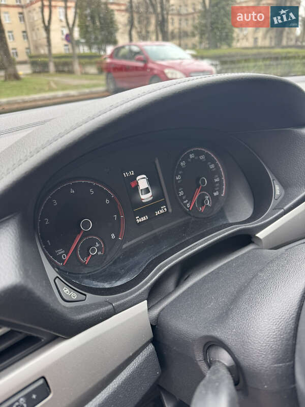 Седан Volkswagen Passat 2021 в Киеве