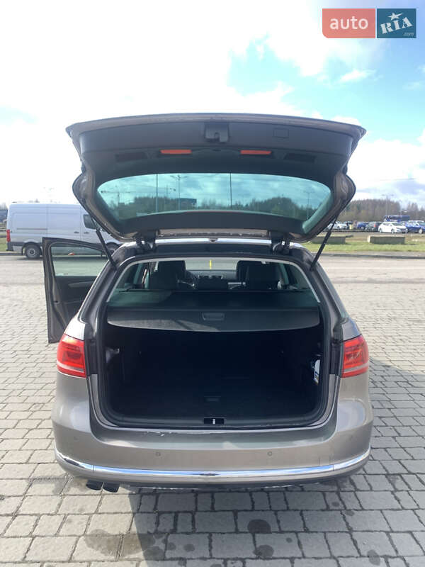 Универсал Volkswagen Passat 2011 в Львове