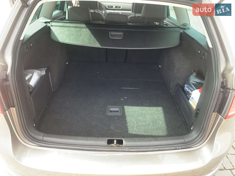 Универсал Volkswagen Passat 2011 в Львове