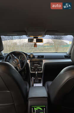 Седан Volkswagen Passat 2012 в 