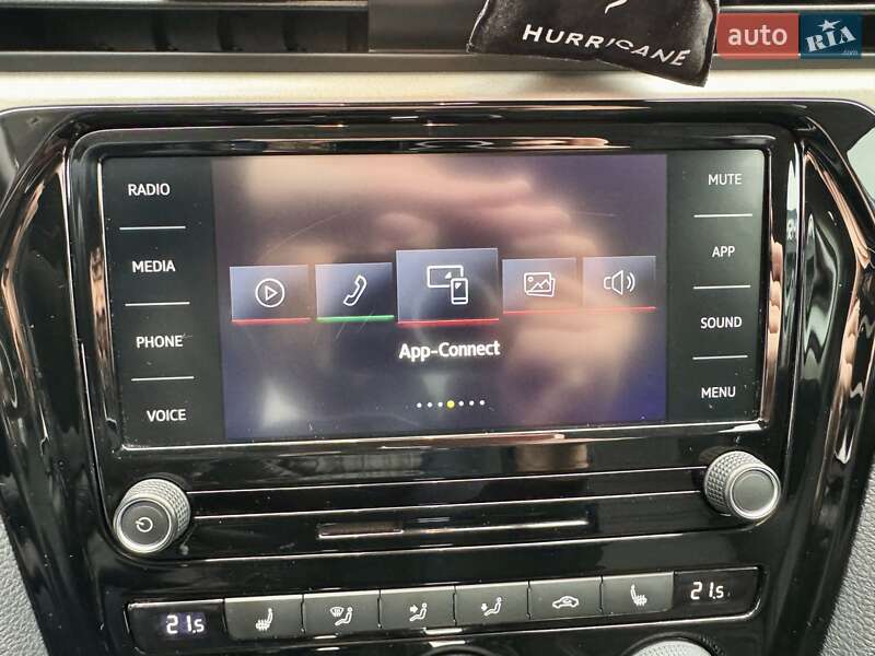 Седан Volkswagen Passat 2020 в Киеве