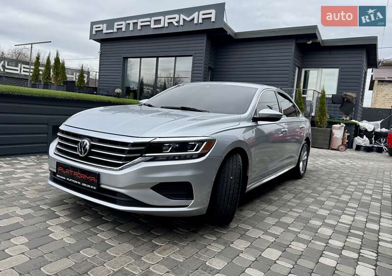 Седан Volkswagen Passat 2020 в Киеве