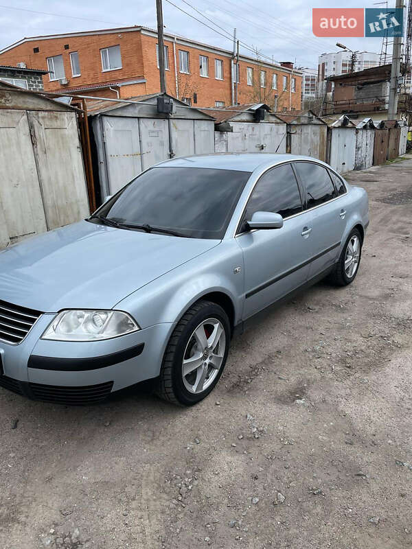 Седан Volkswagen Passat 2002 в 