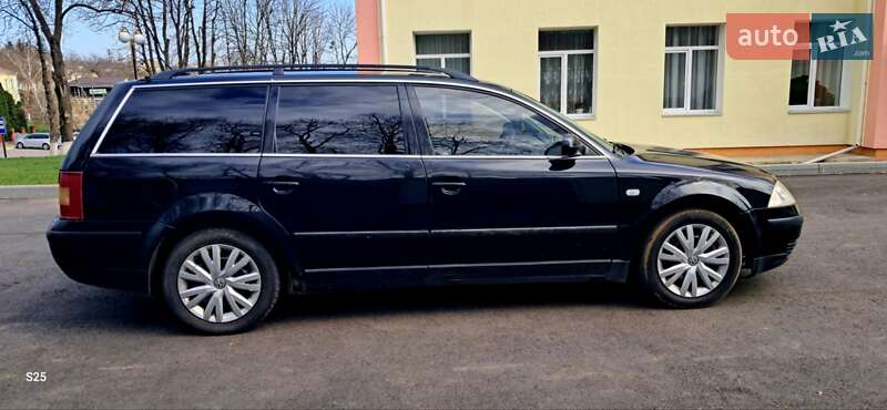 Универсал Volkswagen Passat 2003 в Тростянце