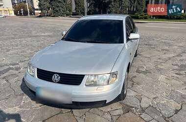 Седан Volkswagen Passat 2000 в 