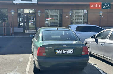 Седан Volkswagen Passat 1999 в 