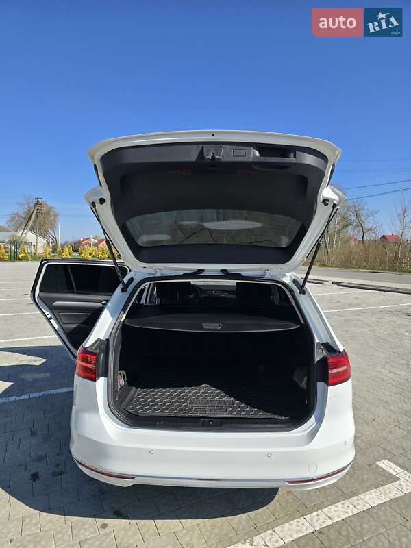 Універсал Volkswagen Passat 2018 в Львові фото 17 Універсал Volkswagen Passat 2018 в Львові