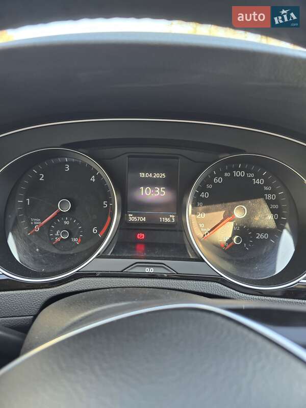 Універсал Volkswagen Passat 2018 в Львові фото 27 Універсал Volkswagen Passat 2018 в Львові