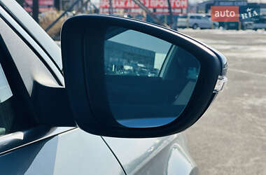 Универсал Volkswagen Passat 2012 в 