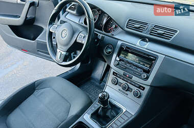 Универсал Volkswagen Passat 2012 в 