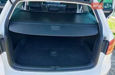 Універсал Volkswagen Passat 2013 в 