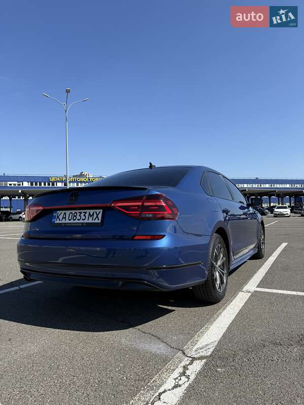 Седан Volkswagen Passat 2017 в Киеве