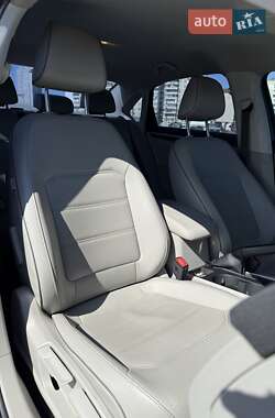 Седан Volkswagen Passat 2017 в 