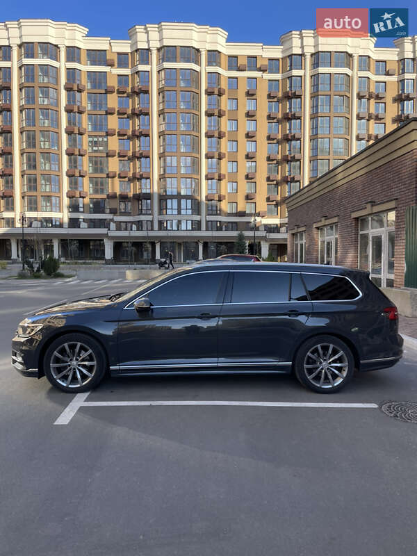 Универсал Volkswagen Passat 2017 в Киеве