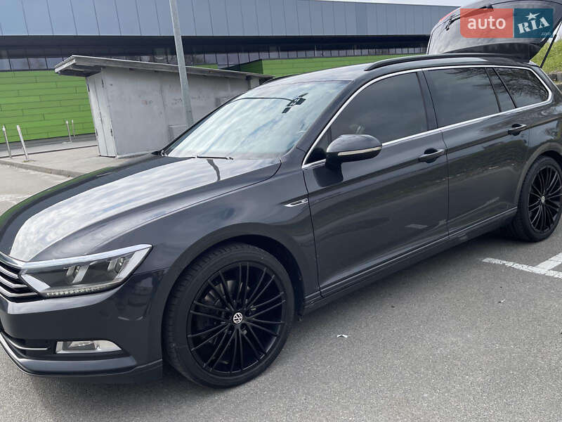 Универсал Volkswagen Passat 2015 в Киеве