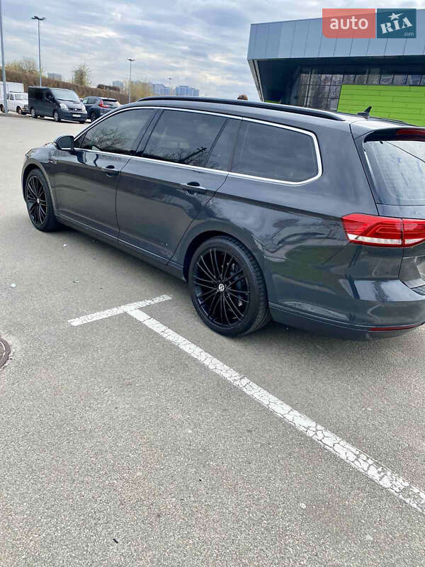 Универсал Volkswagen Passat 2015 в Киеве
