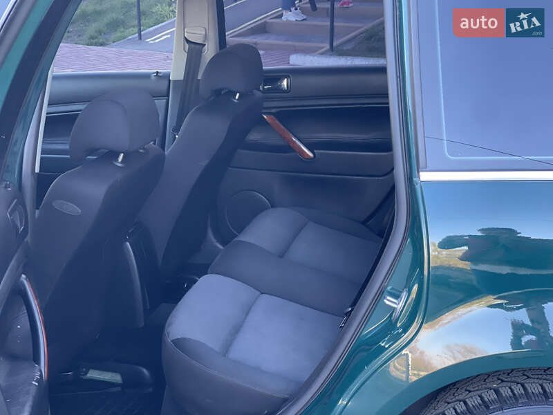 Універсал Volkswagen Passat 2002 в Києві