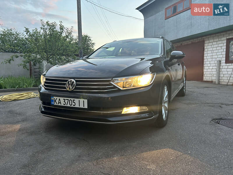 Универсал Volkswagen Passat 2017 в Киеве фото 11 Универсал Volkswagen Passat 2017 в Киеве