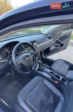 Седан Volkswagen Passat 2017 в 