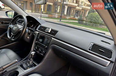 Седан Volkswagen Passat 2017 в 