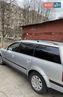 Универсал Volkswagen Passat 2004 в Киеве