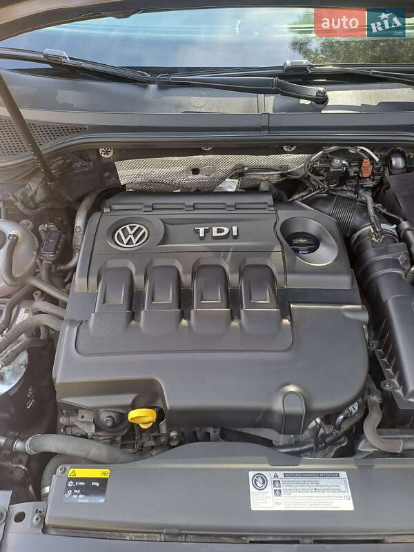 Універсал Volkswagen Passat 2015 в Коростені