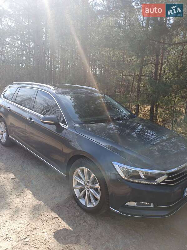 Універсал Volkswagen Passat 2015 в Коростені
