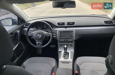 Универсал Volkswagen Passat 2012 в 