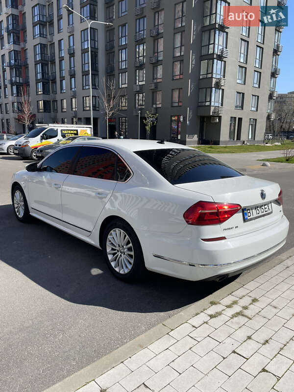 Седан Volkswagen Passat 2016 в Киеве