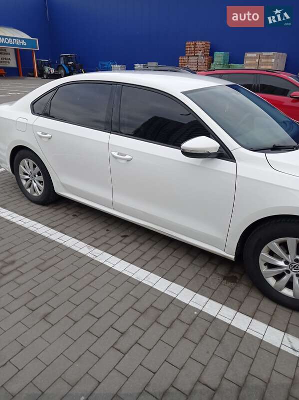 Седан Volkswagen Passat 2011 в Киеве фото 3 Седан Volkswagen Passat 2011 в Киеве