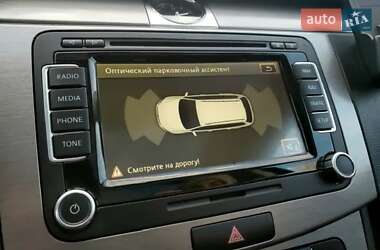Універсал Volkswagen Passat 2011 в 