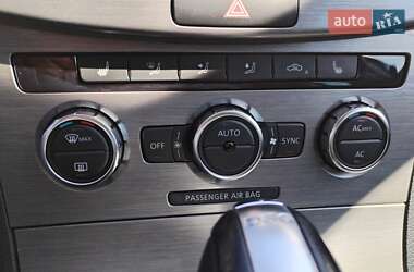 Універсал Volkswagen Passat 2012 в 