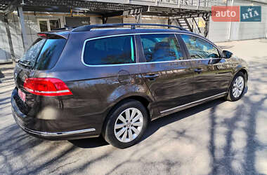 Універсал Volkswagen Passat 2012 в 