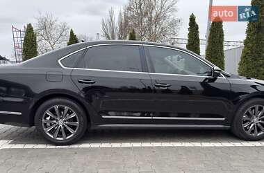 Седан Volkswagen Passat 2011 в 