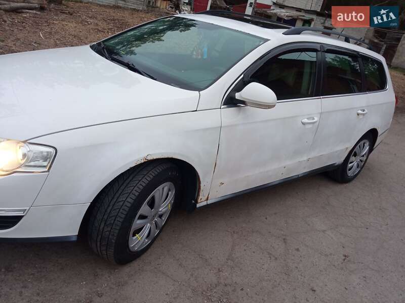Универсал Volkswagen Passat 2008 в Житомире