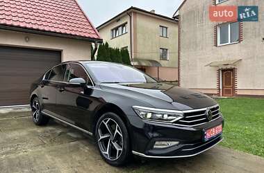 Седан Volkswagen Passat 2021 в 